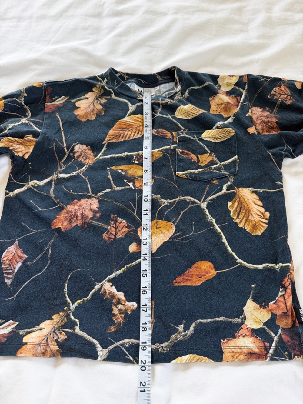 Molo Ruben Long Sleeve Tee Navy Branch Camo Print Size 12 (152) Kids - Picture 7 of 11